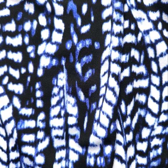 White House Black Market Blue, White, Black Tassel Tie Blouson Smock-Hem Top Lg - Picture 12 of 13